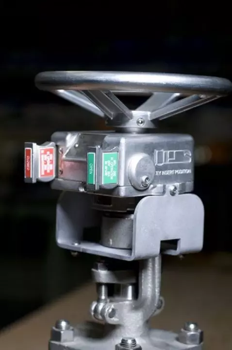 Система замковых блокировок